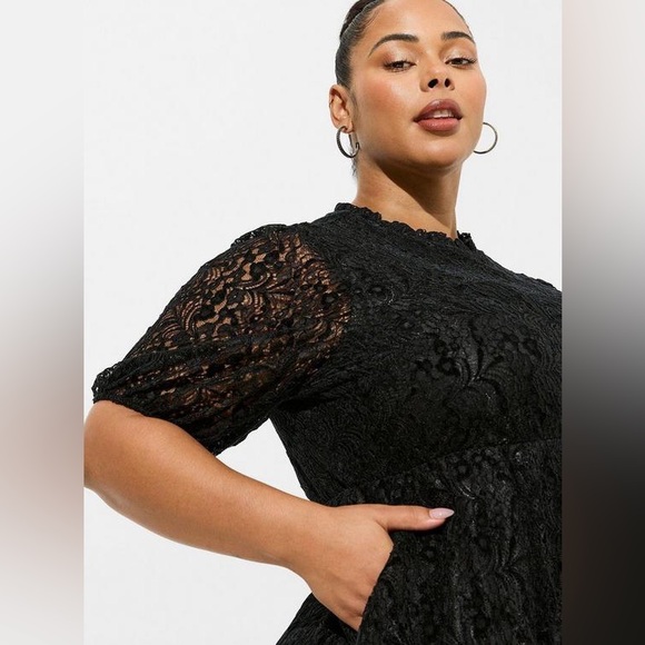 NWT Torrid 1X tea length flocked lace sharkbite hem dress black - Picture 3 of 7